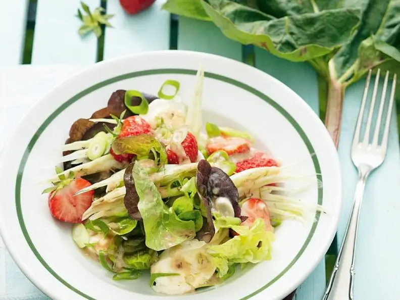 Fenchelsalat mit Erdbeeren