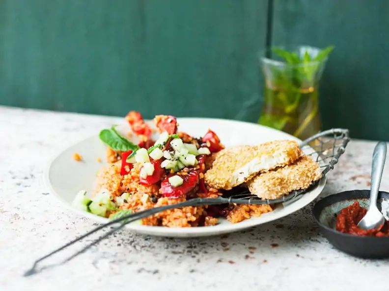 Bulgur mit Gemüse und Sesam-Tofu