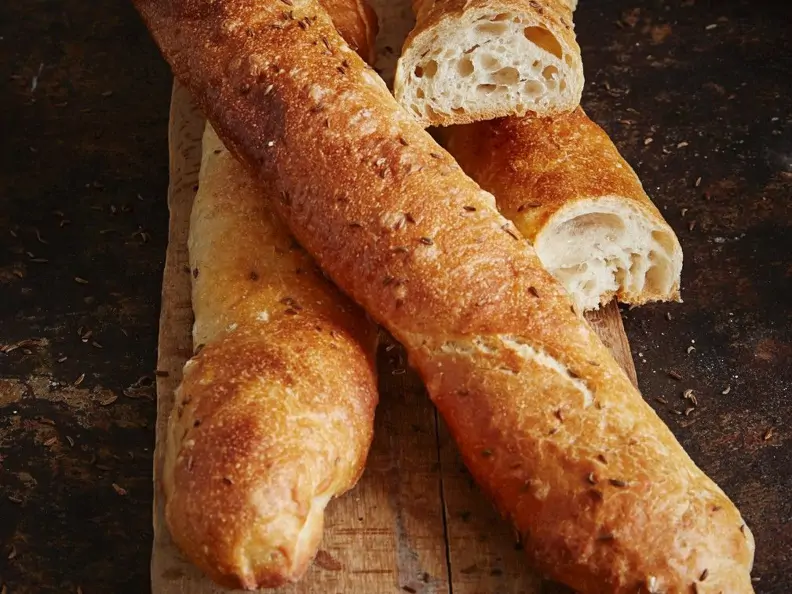 Dünnes Baguettebrot