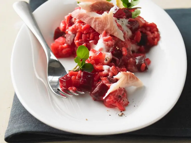 Risotto mit Roter Bete und Fisch