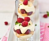 Tiramisu mit Himbeeren im Glas