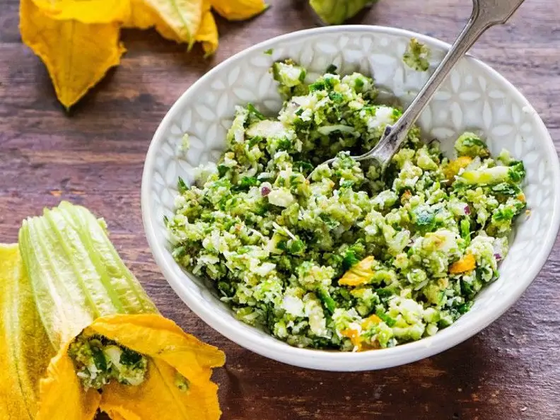 Couscous-Kräuter-Füllung für Zucchiniblüten