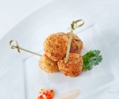 Garnelenbällchen mit Chilidip