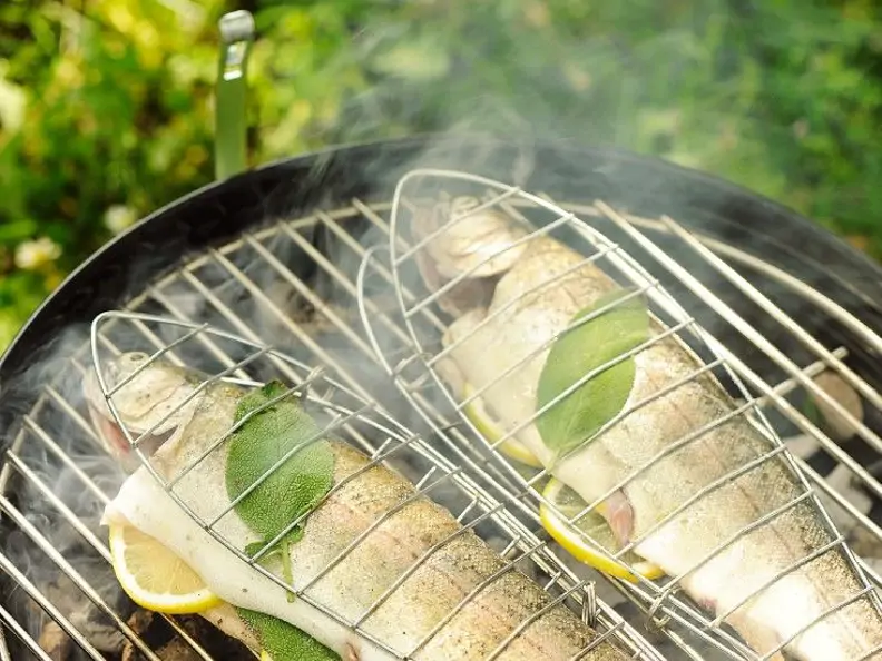 Gegrillte Forellen mit Salbei