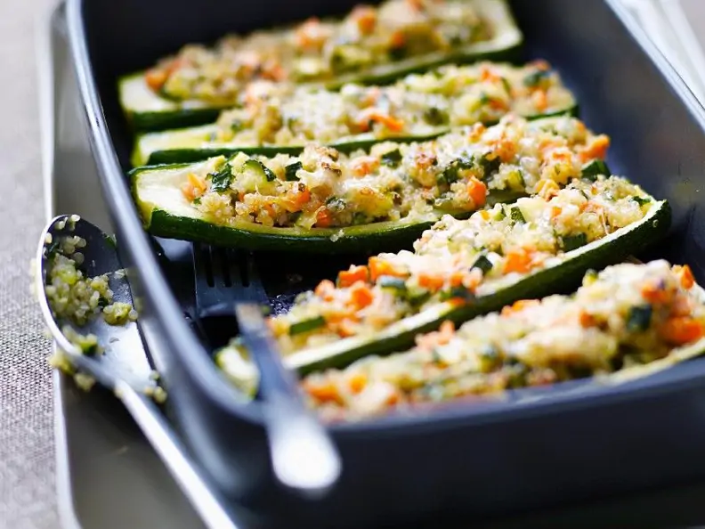 Gefüllte Zucchini mit Quinoa