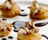 Meeresfrüchte-Häppchen mit Balsamicocreme