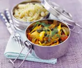 Nudeln mit Paprika-Zwiebel-Sauce