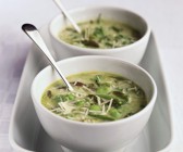 Bohnen-Spargelcremesuppe