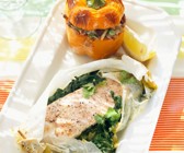 Lachs im Papier gebacken mit Paprika
