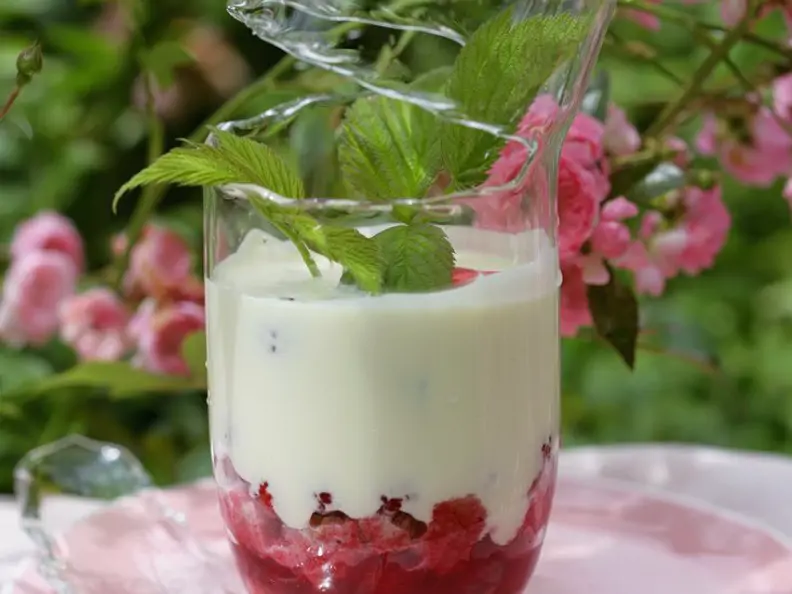 Erdbeer-Frischkäsedessert