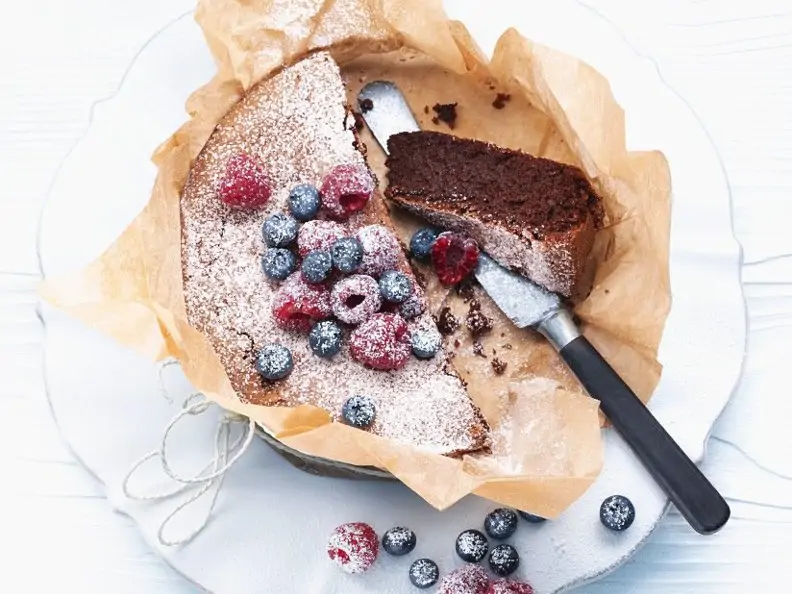 Kleiner Schoko-Nuss-Kuchen