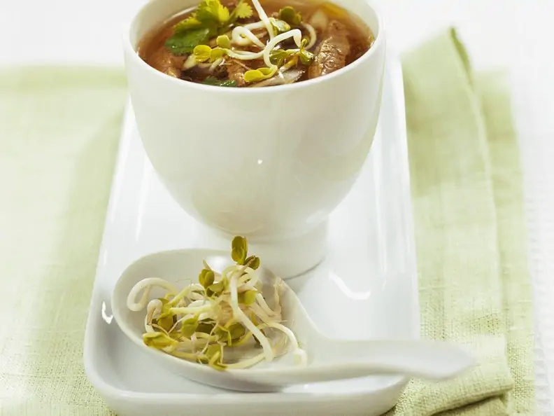 Asia-Rindersuppe
