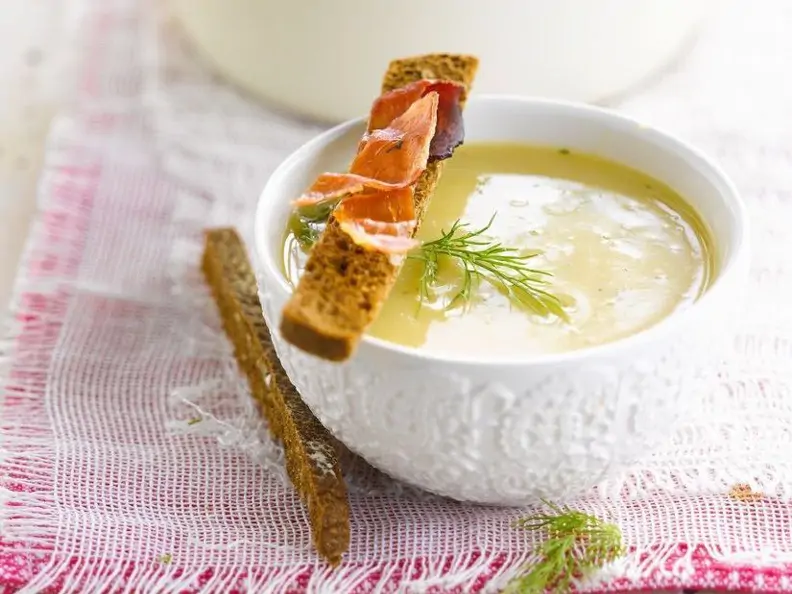 Cremige Kartoffelsuppe mit Speck