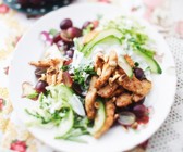 Gurken-Wirsingsalat mit Hähnchenbrust