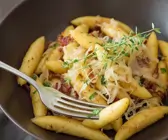 Gebratene Schupfnudeln mit Sauerkraut