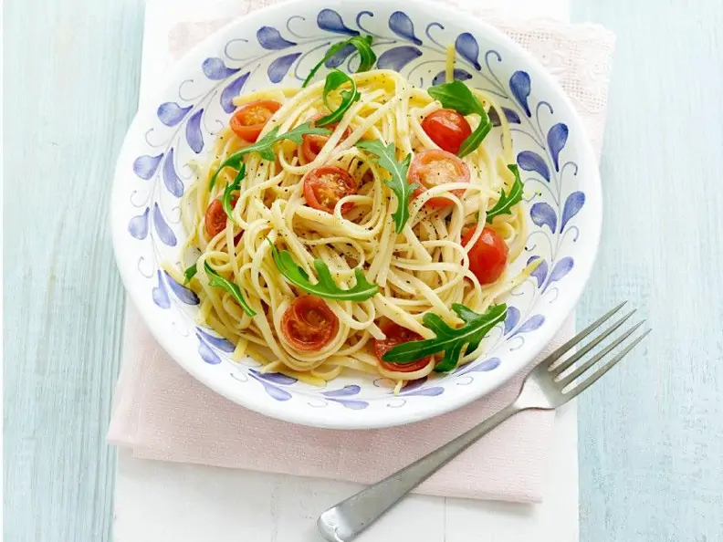 Pasta mit Tomaten