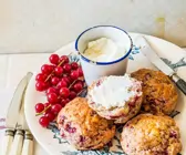 Pikante Johannisbeer-Scones