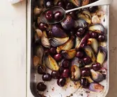 Zwiebel-Kirsch-Gemüse aus dem Ofen