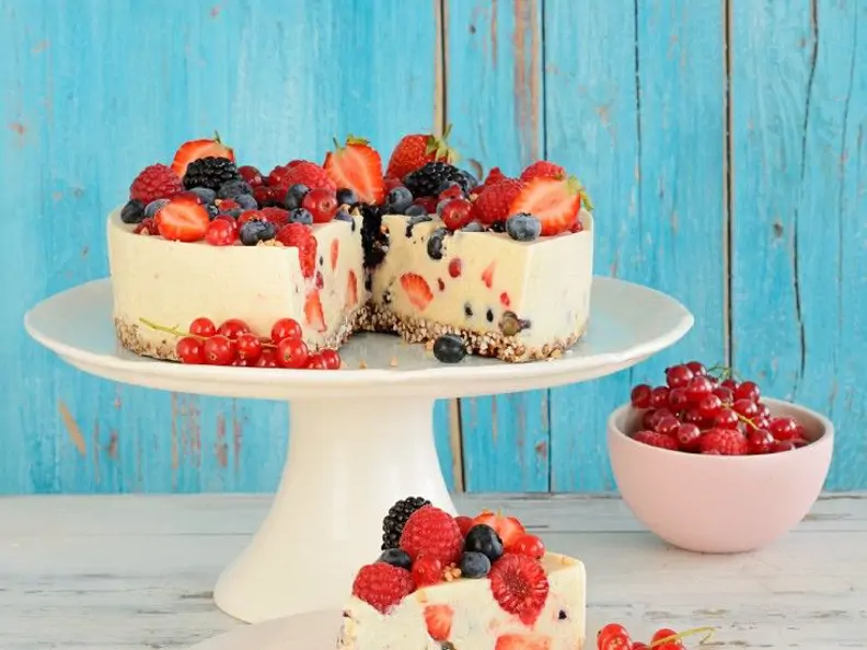 Joghurt-Beeren-Torte