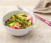 Grüner-Spargel mit Radieschen aus der Pfanne