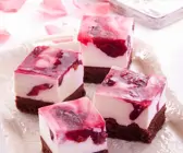 Kirsch-Schoko-Quark-Schnitten