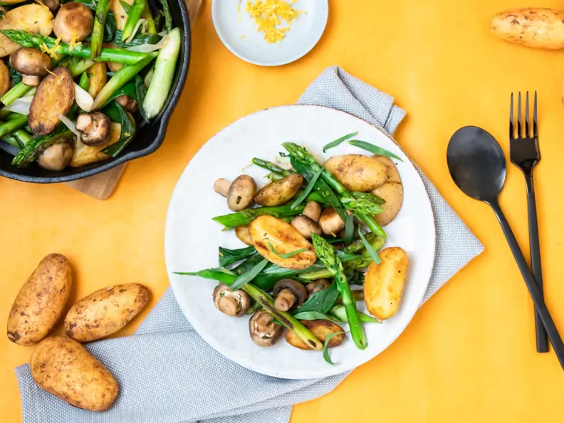 Kartoffel-Spargel-Pfanne mit Estragon