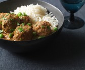 Lammbällchen in Currysauce mit Reis