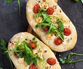 Tomaten-Focaccia mit Ziegenkäse