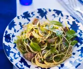 Pasta mit Herzmuscheln, Kerbel und Babyspinat