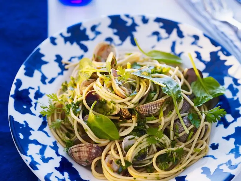 Pasta mit Herzmuscheln, Kerbel und Babyspinat