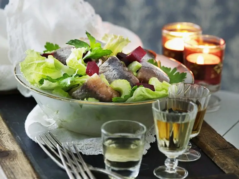 Blattsalat mit Matjes