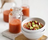 Gazpacho mit Kirschen
