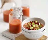 Gazpacho mit Kirschen