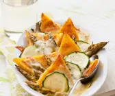 Überbackene Polentaschnitten mit Spargel
