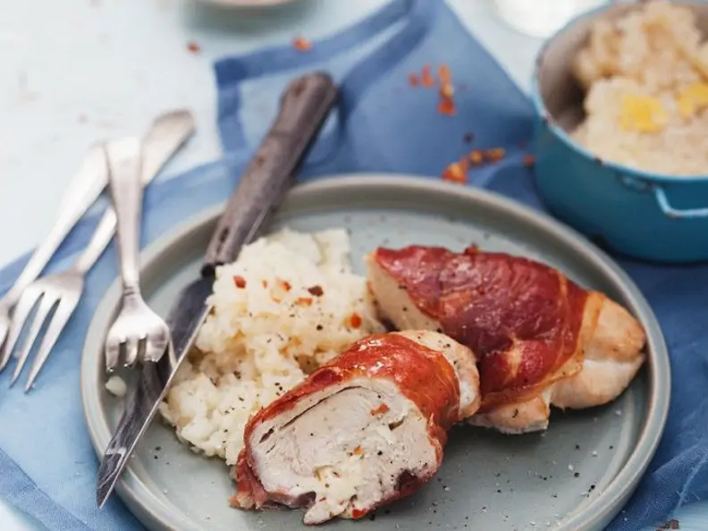 Gefülltes Hähnchenbrustfilet mit Schinken und Selleriepüree