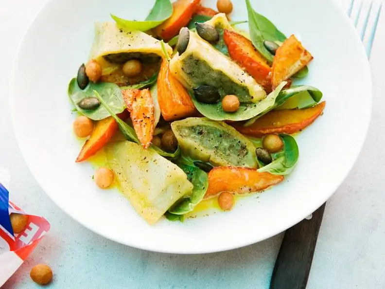 Maultaschensalat mit Kürbis und Orangenvinaigrette