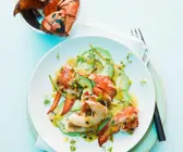 Gegrillter Hummer mit Rum-Maracuja-Sauce