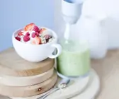 Gurkensmoothie mit Müsli