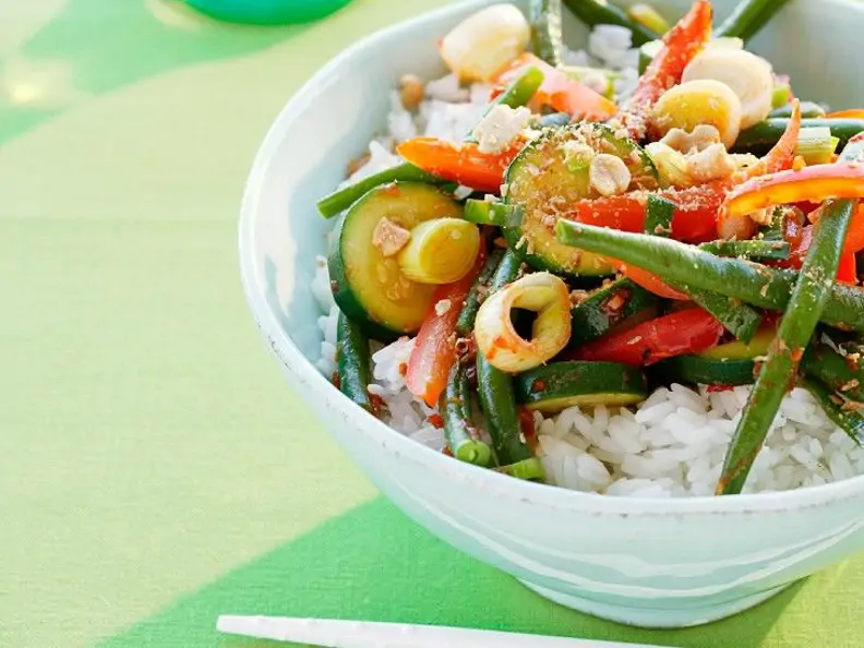 Wokgemüse mit Reis