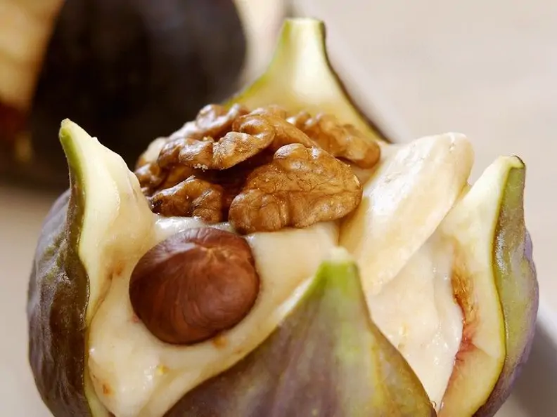 Feigen mit Nuss-Creme-Füllung
