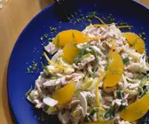 Putensalat mit Orangen und Lauch