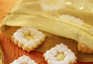 Butterplätzchen mit Eierlikörfüllung