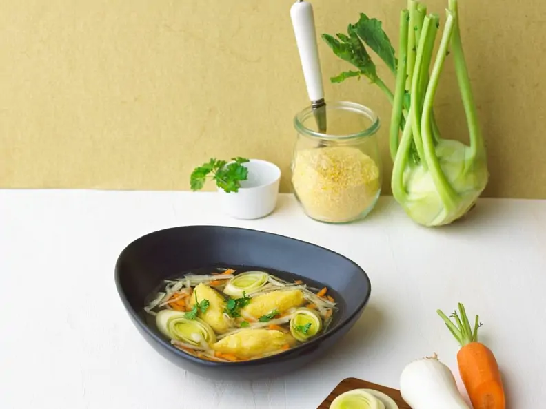 Gemüsesuppe mit Polentanocken