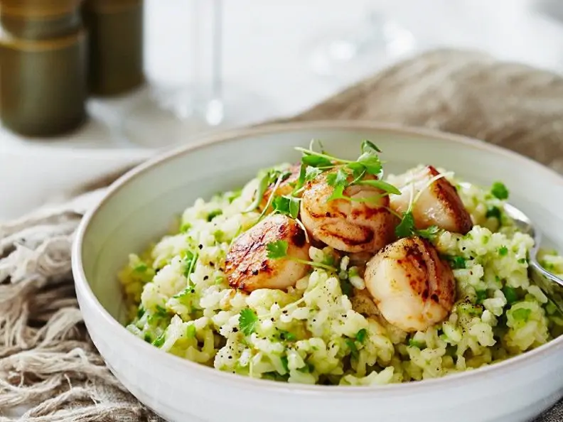 Risotto mit Spargel und Muscheln