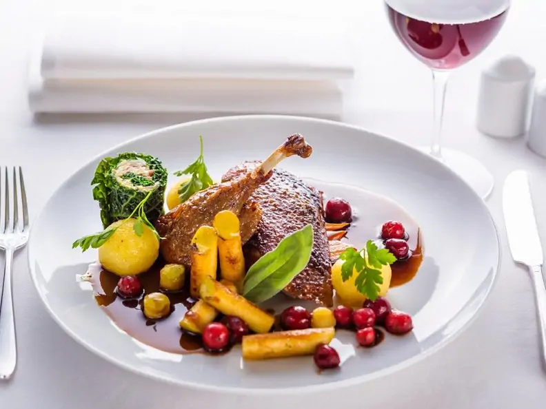 Glasierte Ente mit Honigsauce