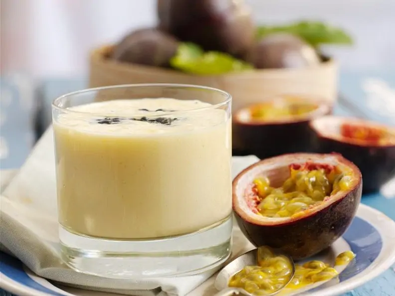 Mangosmoothie mit Maracuja