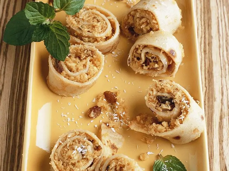 Pfannkuchen mit Kokosfüllung