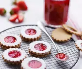 Mürbeteigkekse mit Marmeladenfüllung