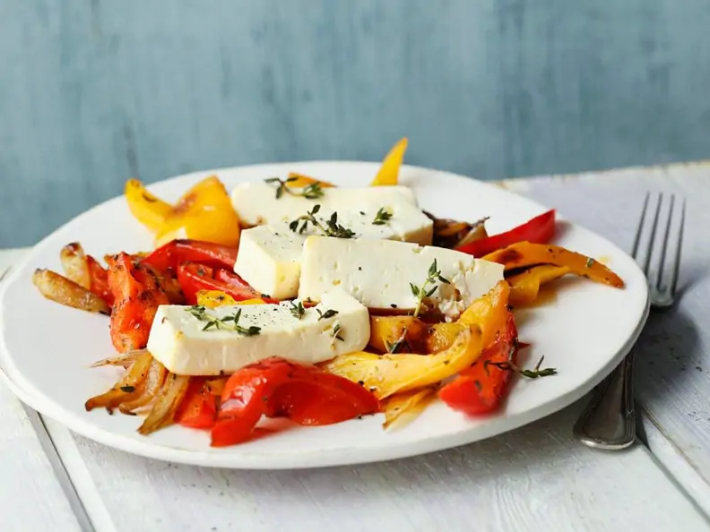 Gebackene Paprika mit Schafskäse