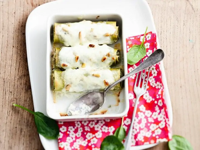 Cannelloni mit Spinat und Mozzarella